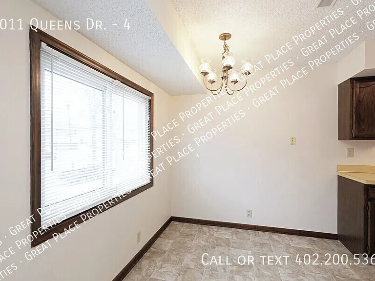 6011 Queens Dr #4 — Photo 13