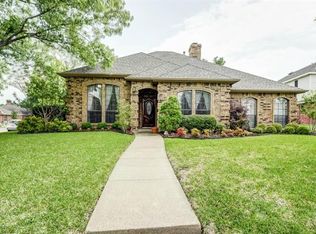 8418 Navigation Dr, Rowlett, TX 75088