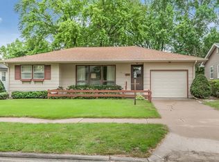 1617 47th St NE, Cedar Rapids, IA 52402