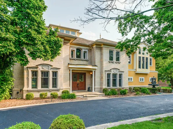 2426 Lexington Dr, Long Grove, IL 60047