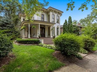 123 N Prairie St, Batavia, IL 60510