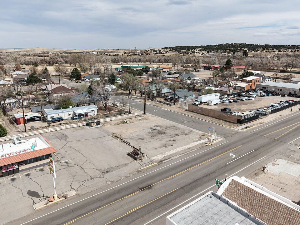 1st image of 826 Main St