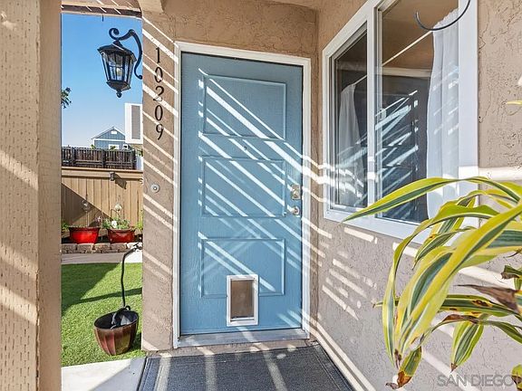 4th image of 10209 Princess Sarit Way