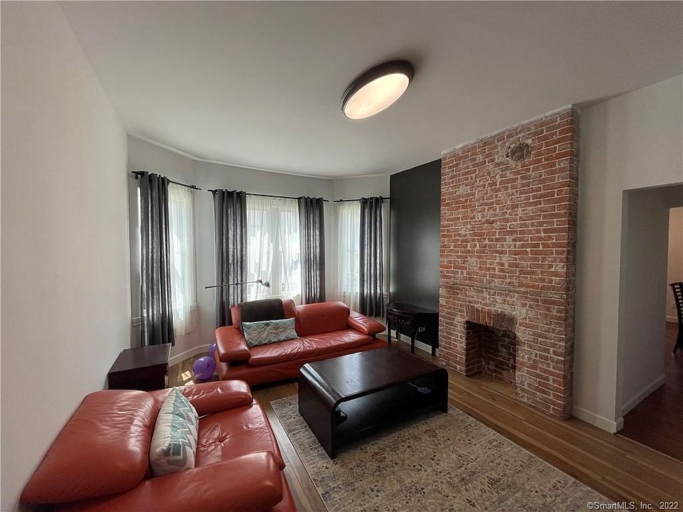 1st image of 260 Washington St #1