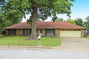 1st image of 1313 Woodbridge Pl