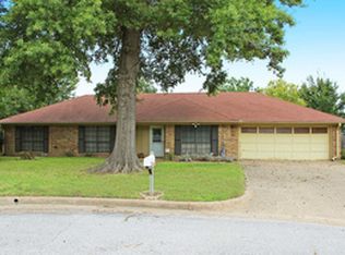 1313 Woodbridge Pl, Tyler, TX 75703