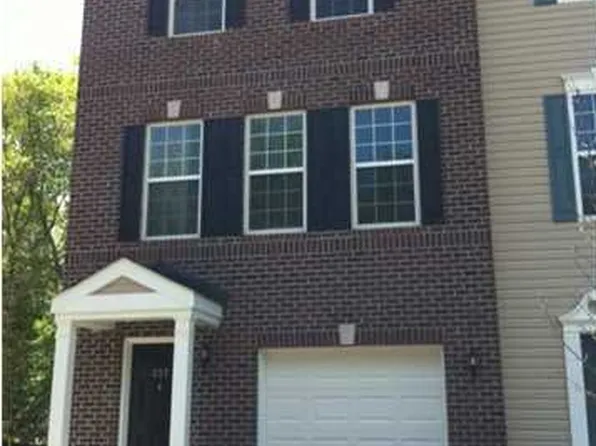257 Chickadee Ct, Freehold, NJ 07728