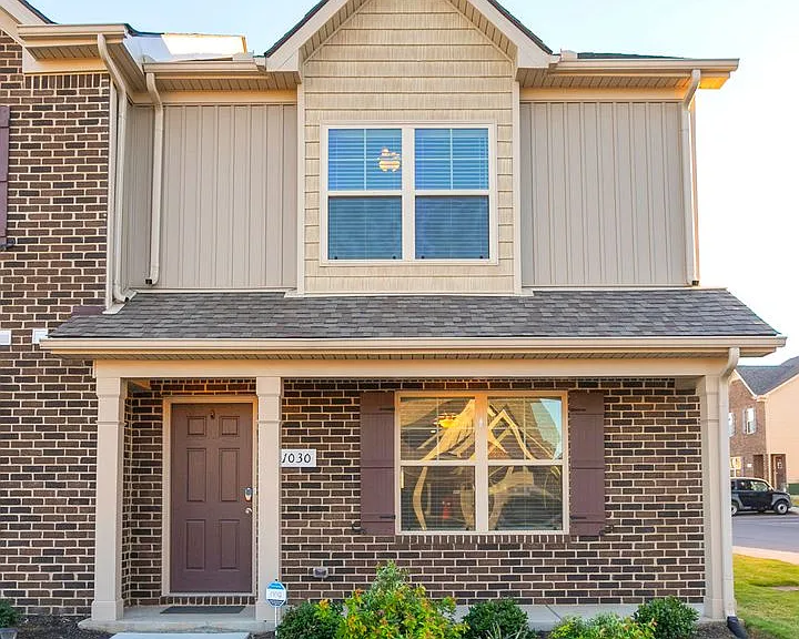 1030 Leadville Dr — Photo 2