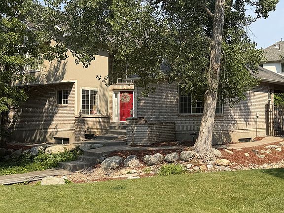 3rd image of 1927 E Bear Creek Dr S