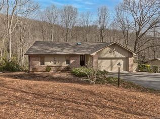 140 Ridgeview Dr, Hendersonville, NC 28792