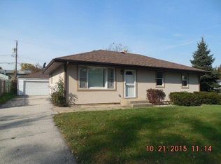 8332 Victory Ln, Machesney Park, IL 61115