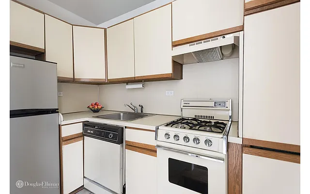 Sold by Douglas Elliman | media 9