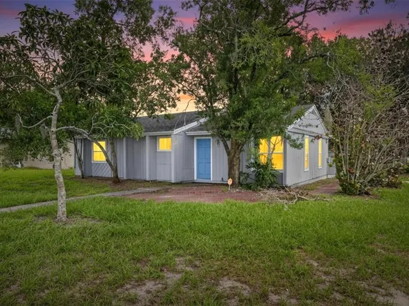 5001 Whiteway Dr, Tampa, FL 33617