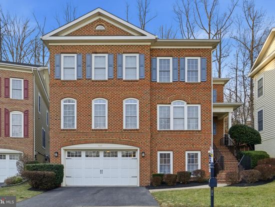 7669 Oak Field Ct, Springfield, VA 22153
