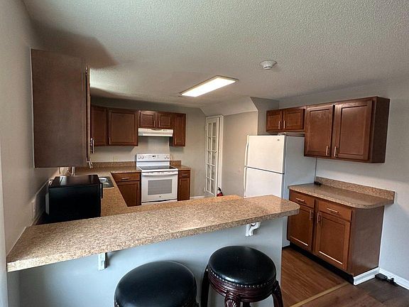 5th image of 32 West St #B