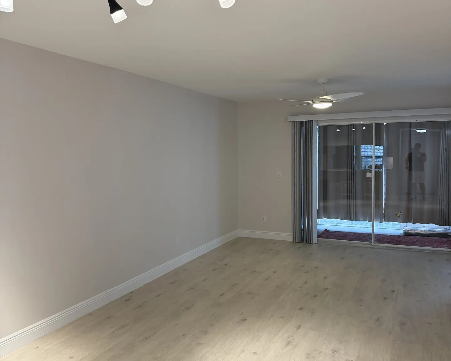 2 bed, 947 sqft, $2,500 — Photo 4