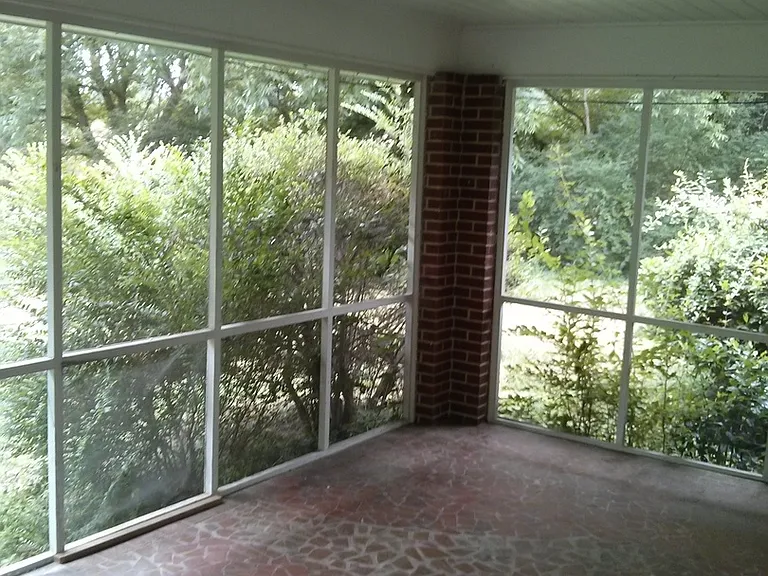 1284 Lynhurst Dr SW — Photo 11