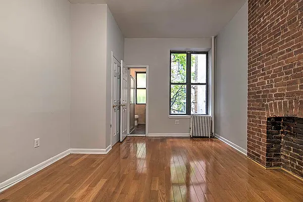 Rented by REAL New York | media 17