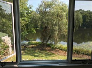 215 Valley Rd, Cos Cob, CT 06807