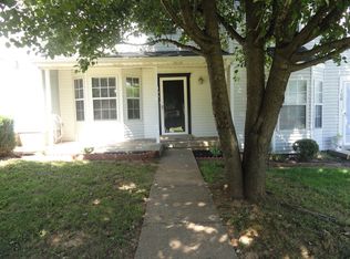 106 Pebble Ct, Bowling Green, KY 42101