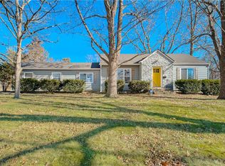 513 S Cedar St, Belton, MO 64012