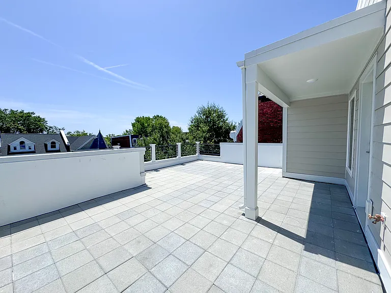 1501 Porter St #B — Photo 13