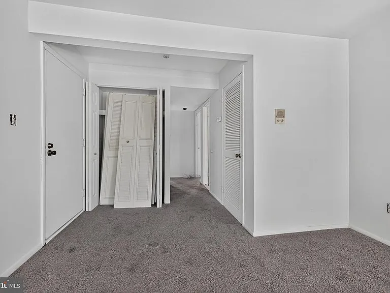 1001 White Oak Rd — Photo 24