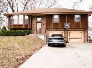 11526 N Wayne Ave, Kansas City, MO 64155
