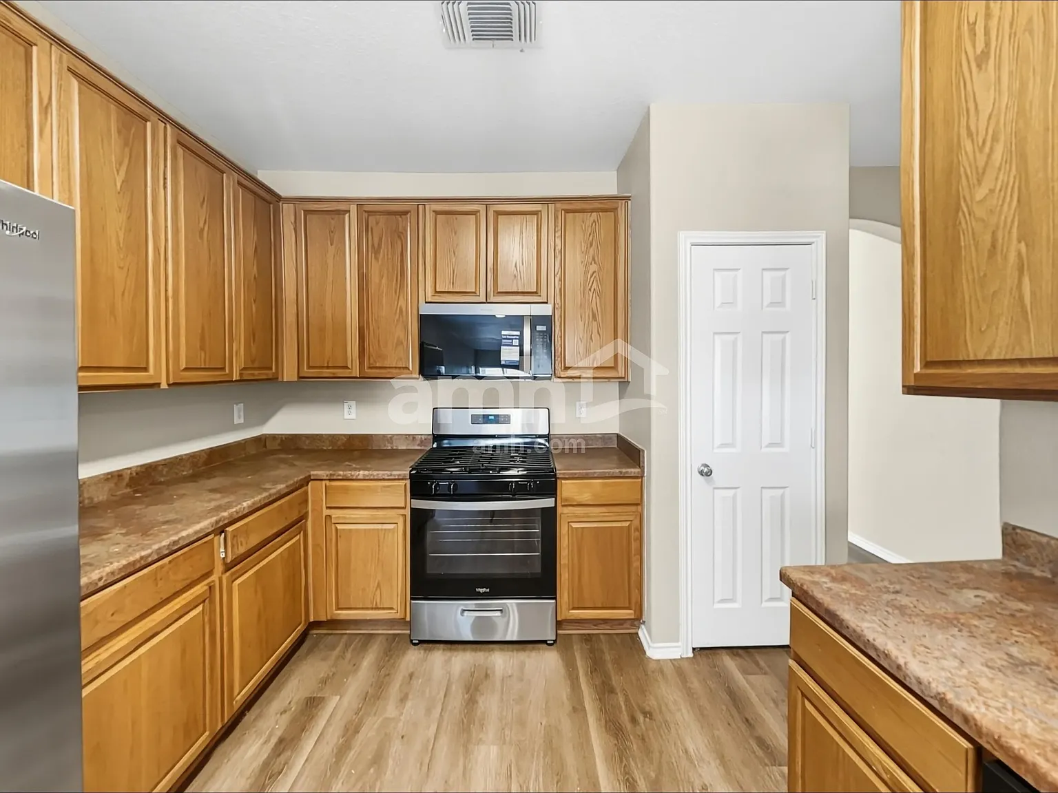 3 bed, 2.0 bath, 1835 sqft, $1,755 — Photo 4