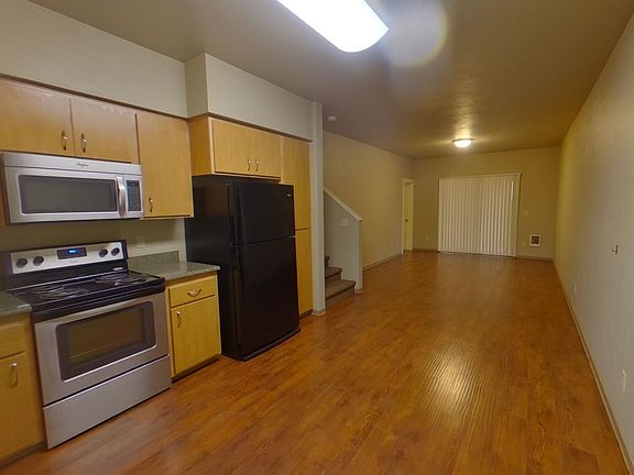 4th image of 1733 High St APT 4