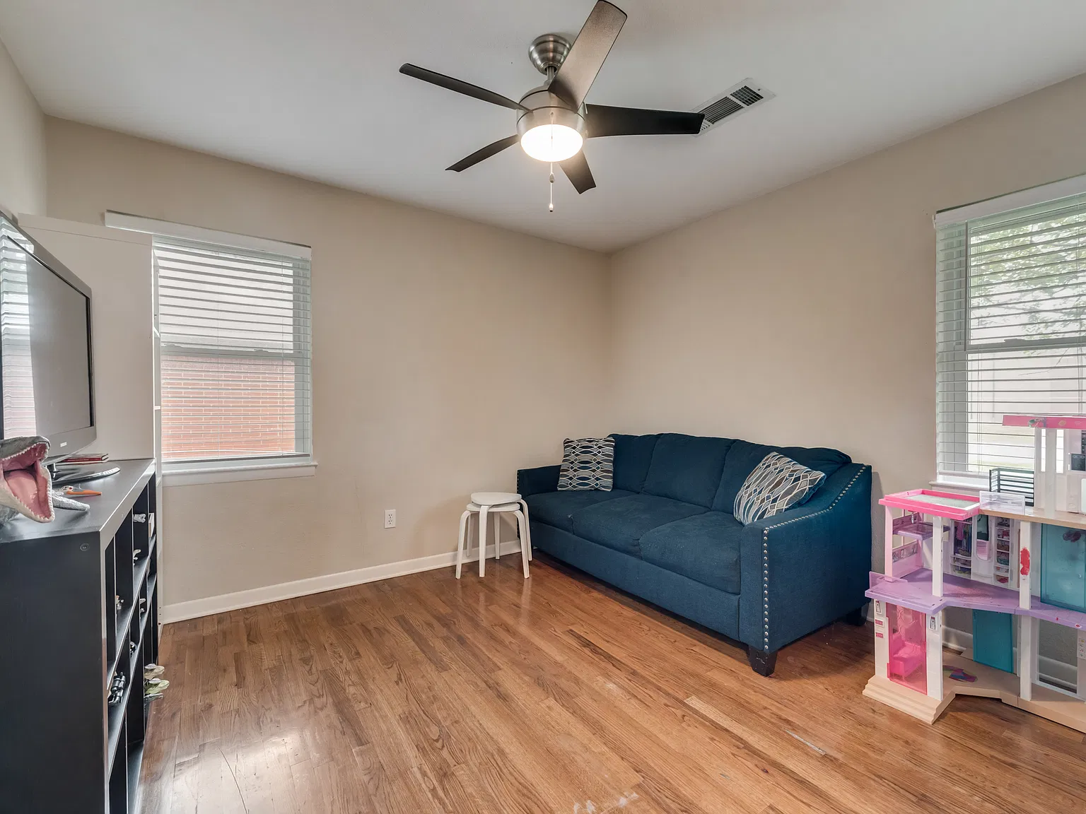 3 bed, 1474 sqft, $2,195 — Photo 3
