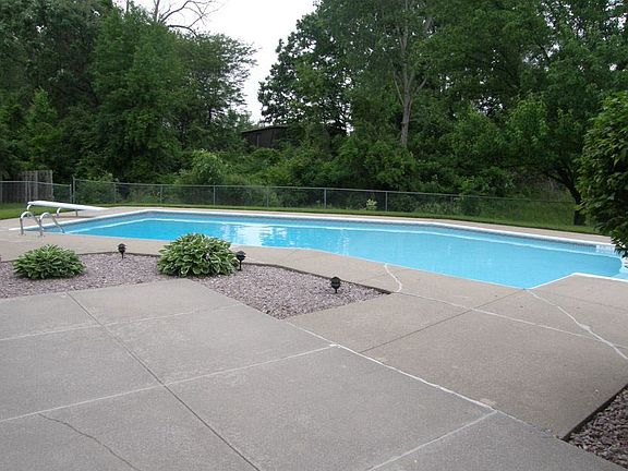 2nd image of 7710 Laurie Ln N