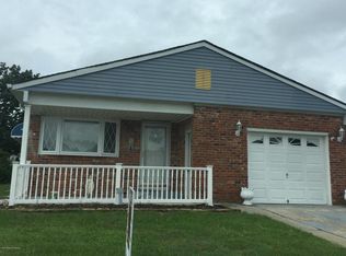 35 San Carlos St, Toms River, NJ 08757