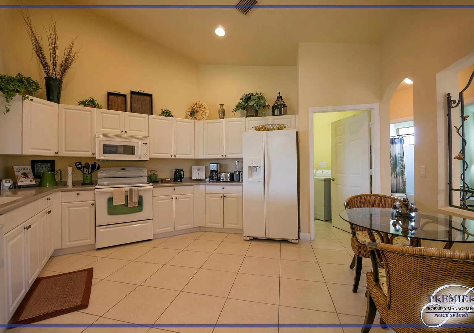 Bridgewater Bay - 3 Beds / 3 Baths - Great Location — Photo 2