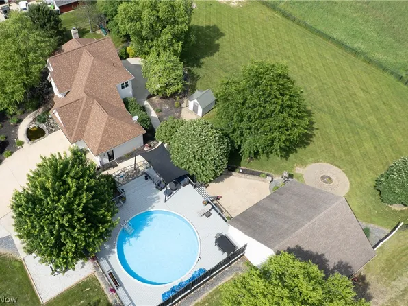 4456 Maplegrove Ave, Louisville, OH 44641