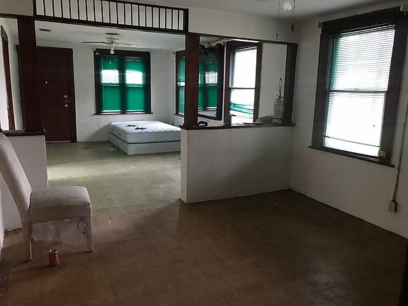 3rd image of 3162 Duane Ave