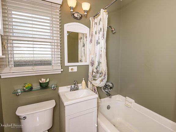 5th image of 1544 W 216th St