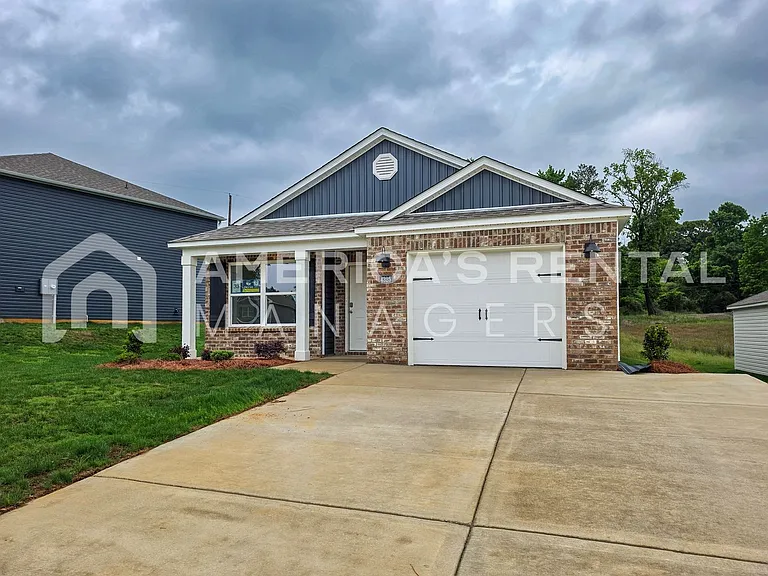 4325 Henry Rd — Photo 4