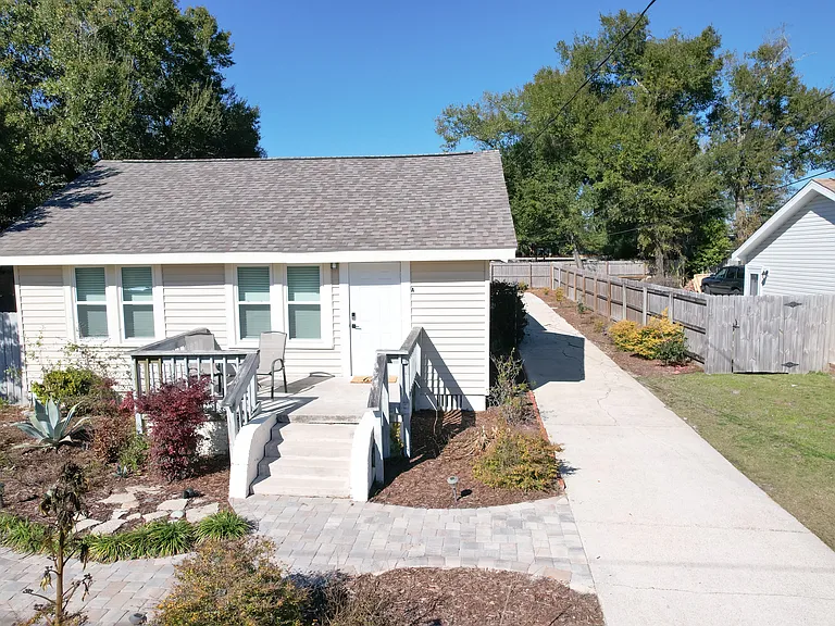 1666 W Intendencia St #B — Photo 40