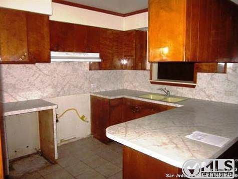 5th image of 1306 Montview