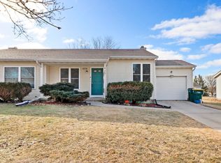204 W Clover Ln #B, Cottage Grove, WI 53527