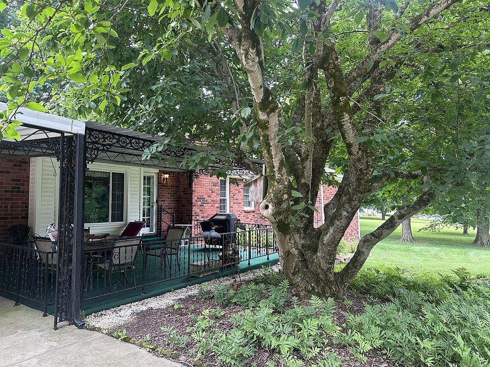 2nd image of 8390 Merrymount Dr