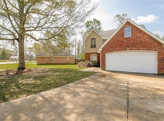 3rd image of 1011 Newman Cir