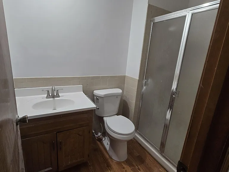 5900 Larson Ave — Photo 10