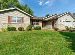 3002 Crosstrail Ln, Weston, WI 54476