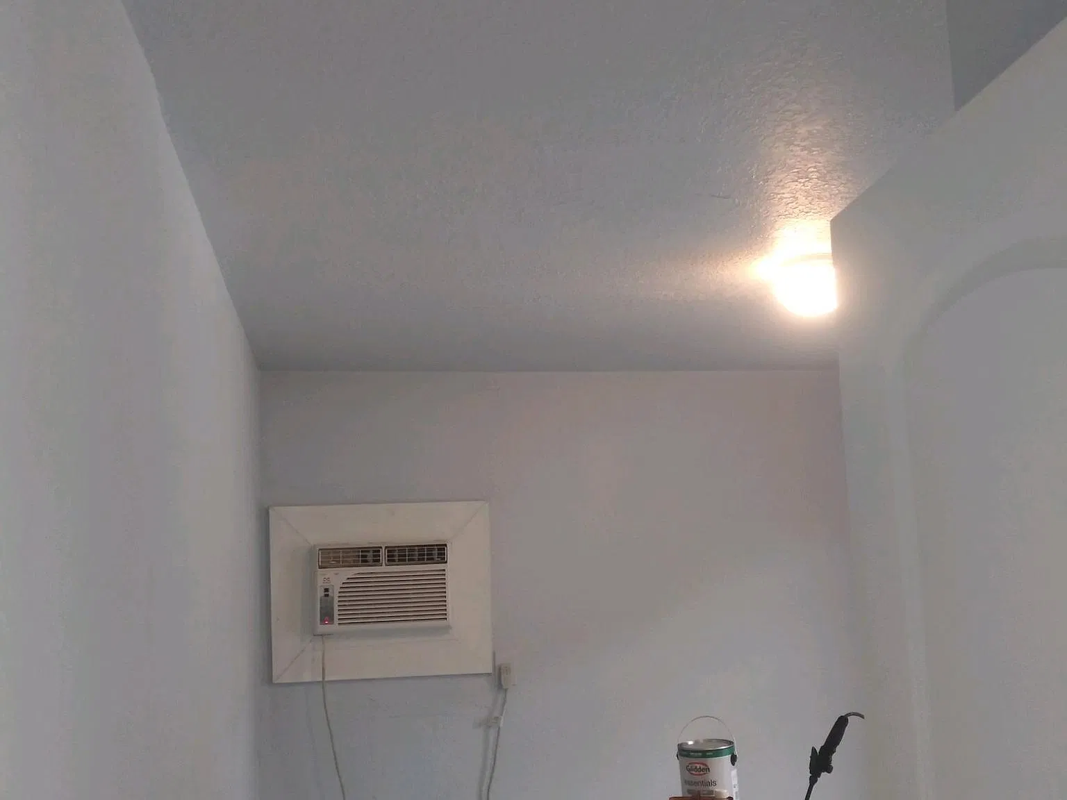 2 bed, 700 sqft, $1,900 — Photo 2
