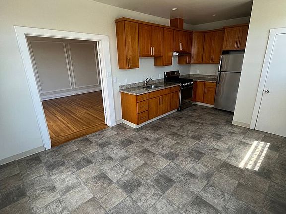4th image of 1808 Octavia St APT 14