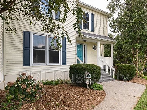 2nd image of 1018 Rivermont Ct