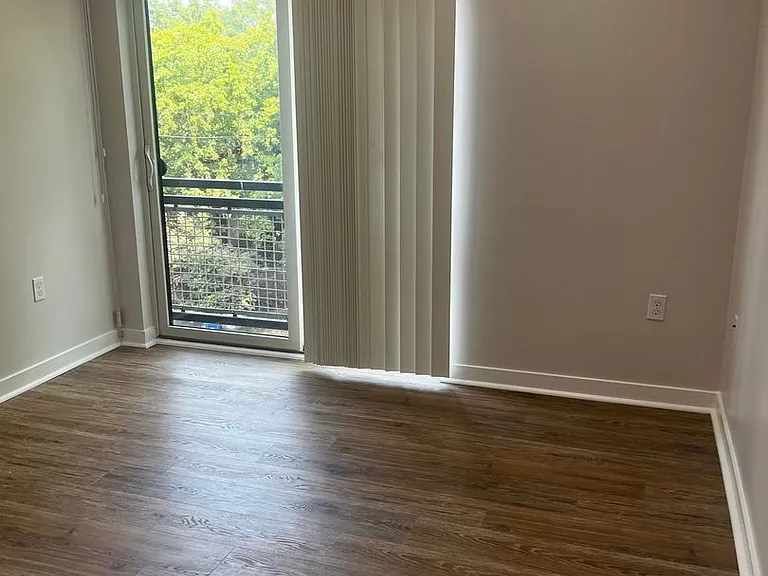 1516 Marion Barry Ave SE — Photo 18