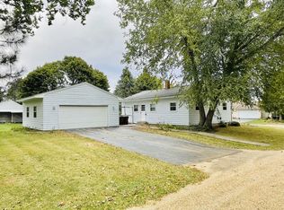 110 S Stanton St, Shannon, IL 61078